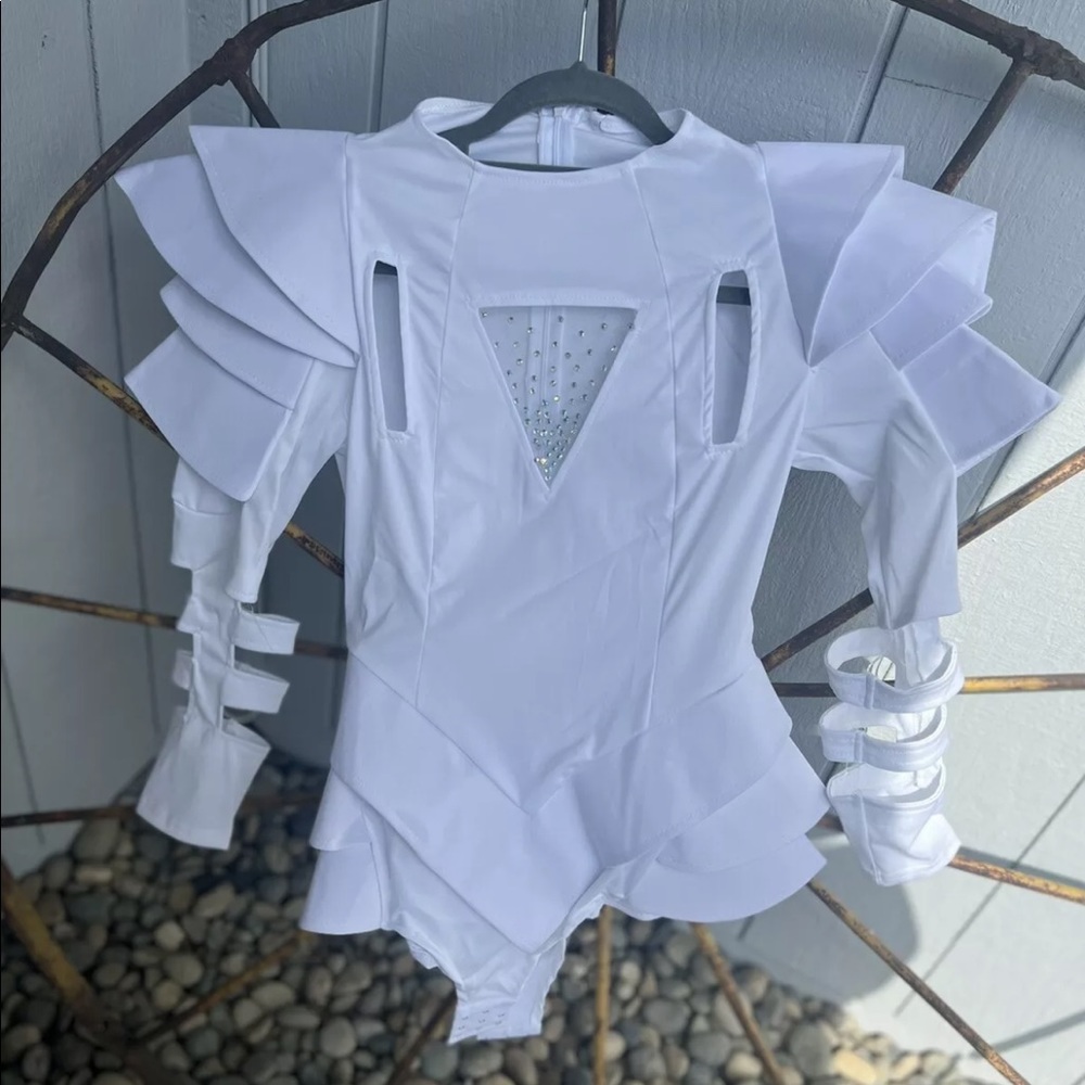 Quker Bean Women’s Gogo Dancer Costume size Large Space Futuristic Theme